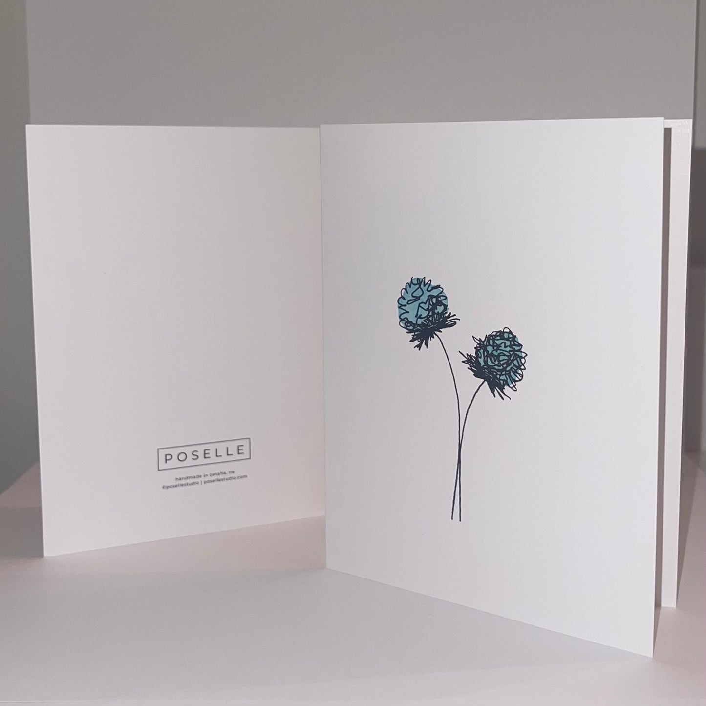 Snowy Surroundings Floral Card